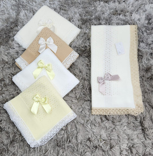 REF5 - Traditional Spanish Lace Shawl