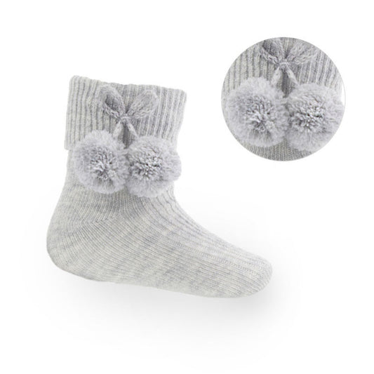 S113 - Soft Touch ankle sock with poms