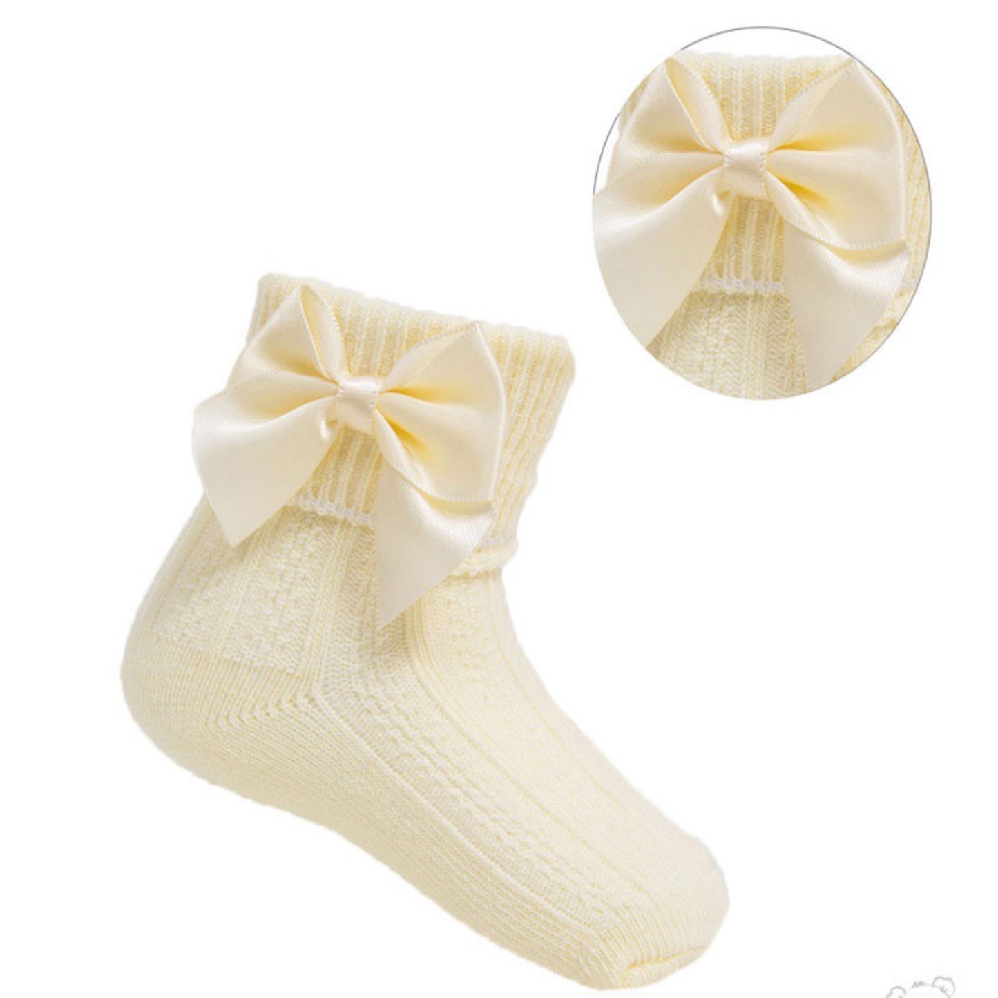 S123 - Soft Touch ankle sock with bow